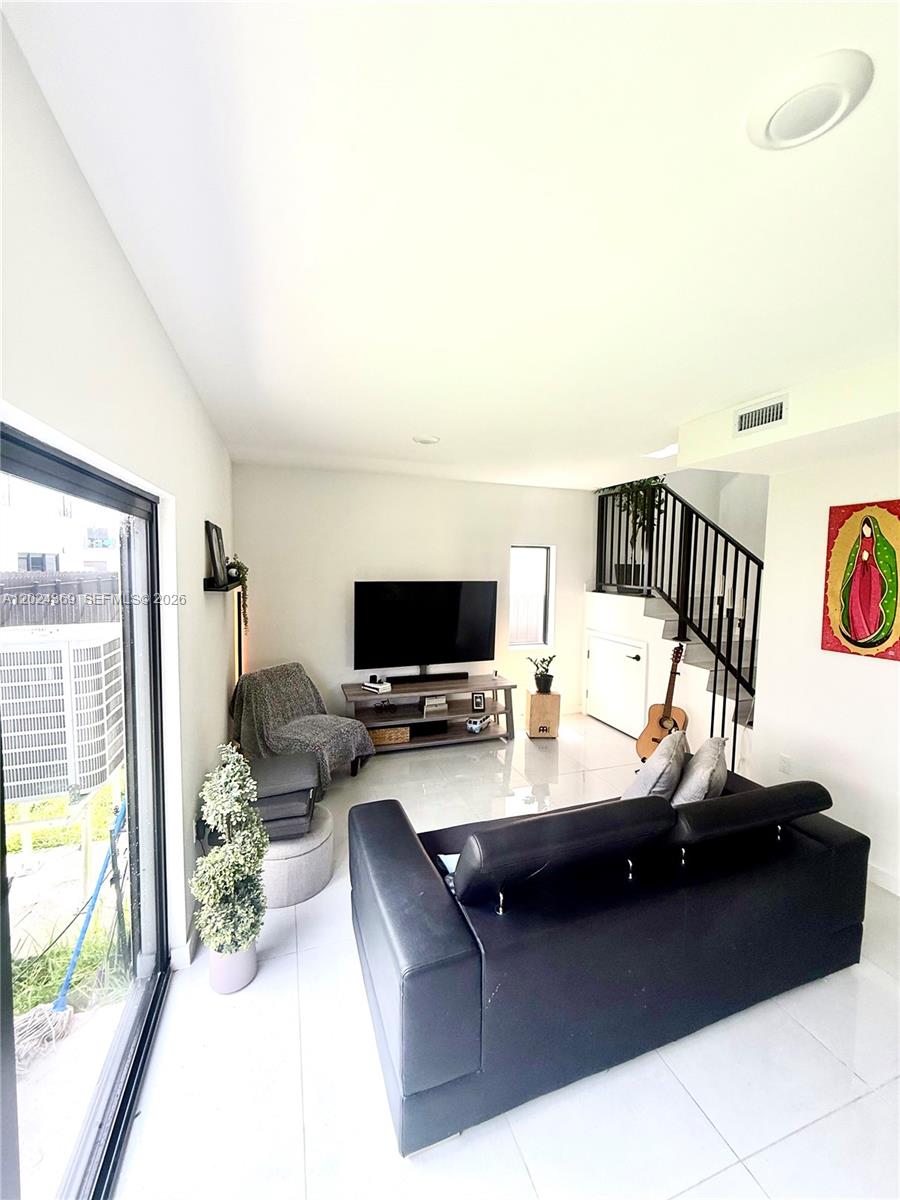 1327 NW 2nd Ln, Florida City FL 33034