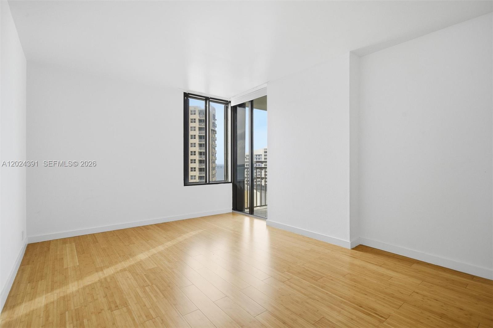 520 Brickell Key Dr #A1615, Miami FL 33131