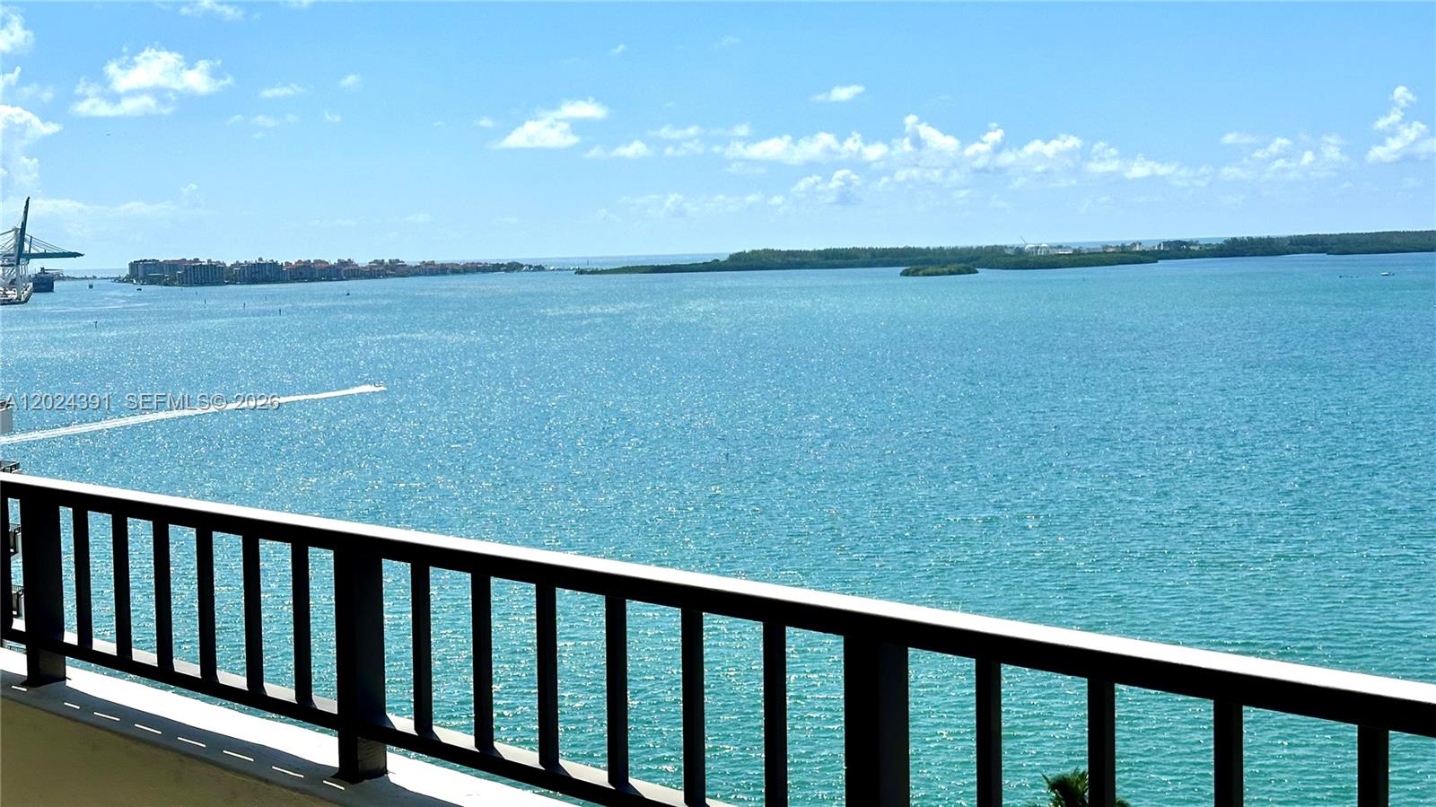 520 Brickell Key Dr #A1615, Miami FL 33131