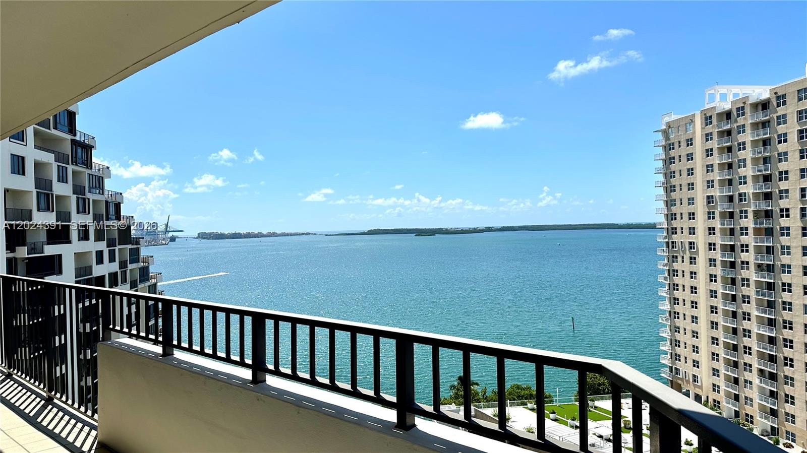 520 Brickell Key Dr #A1615, Miami FL 33131