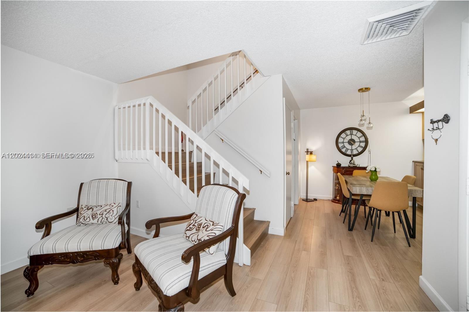 9135 SW 20th Pl, Davie FL 33324