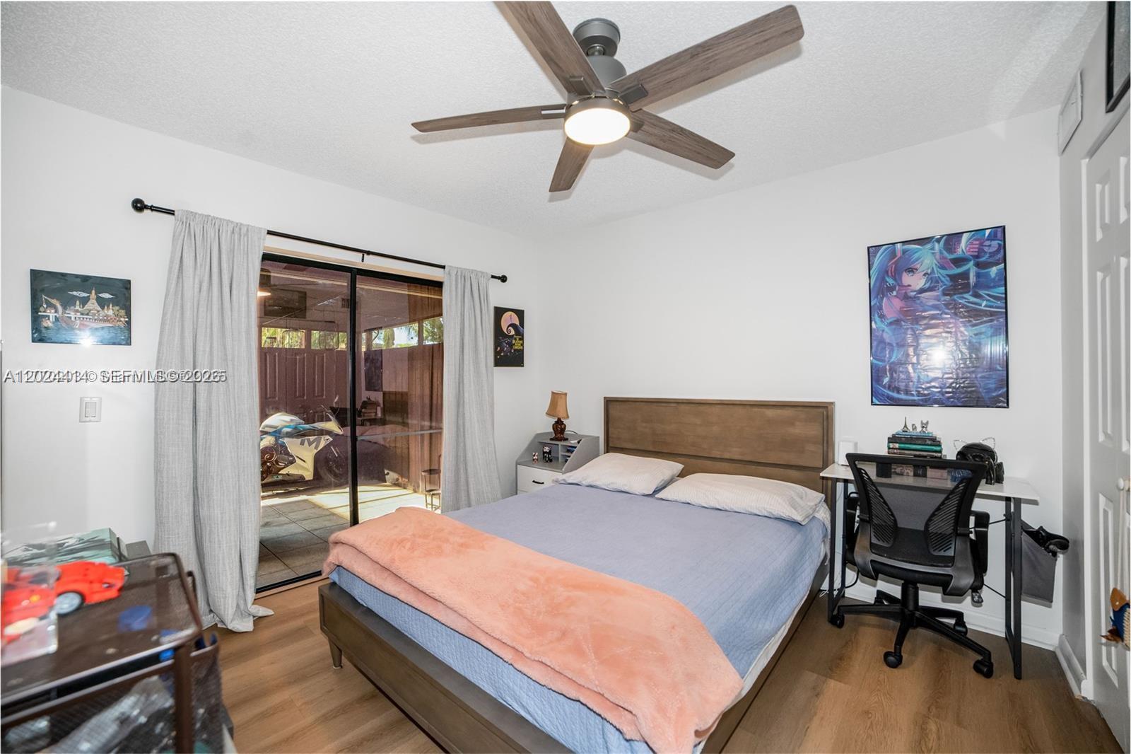 9135 SW 20th Pl, Davie FL 33324