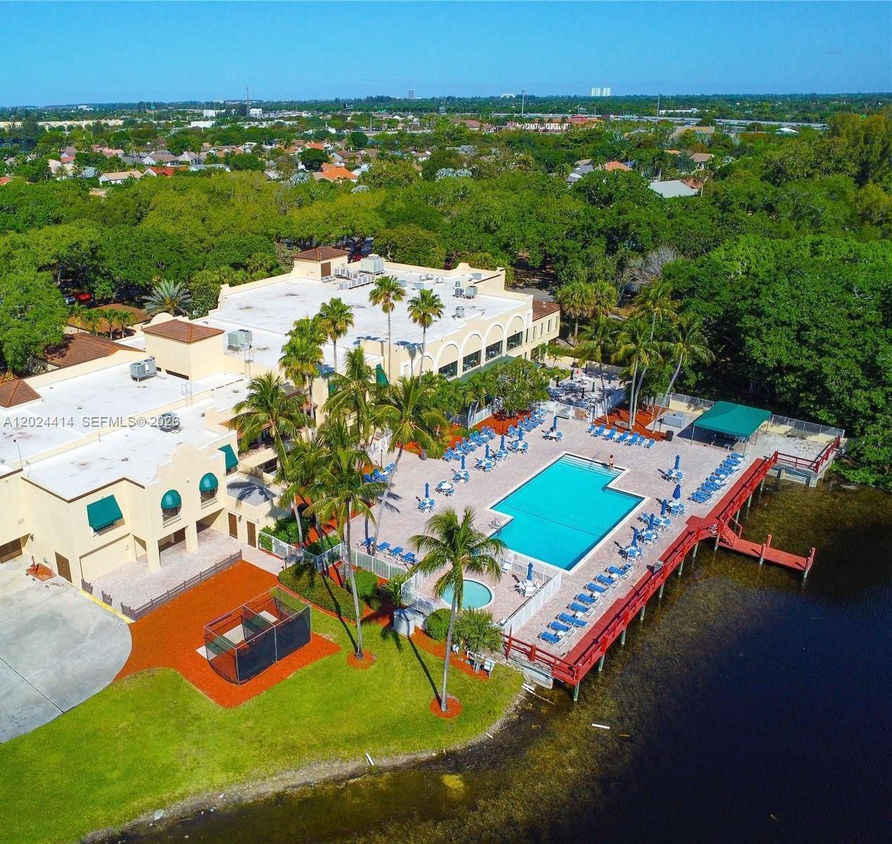 9135 SW 20th Pl, Davie FL 33324