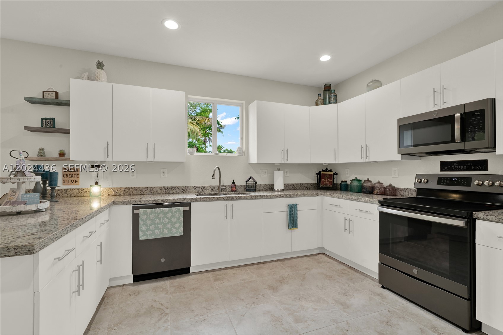 1730 NW 21st St, Homestead FL 33030