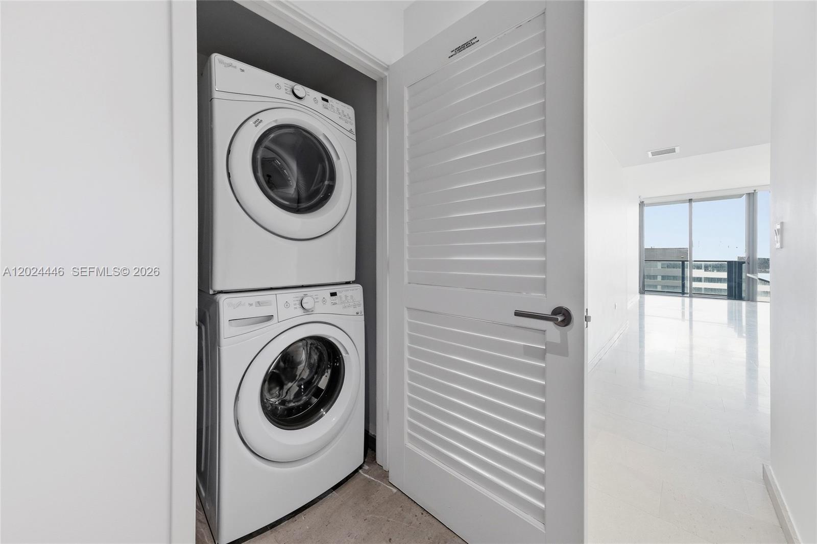88 SW 7th St #2008, Miami FL 33130