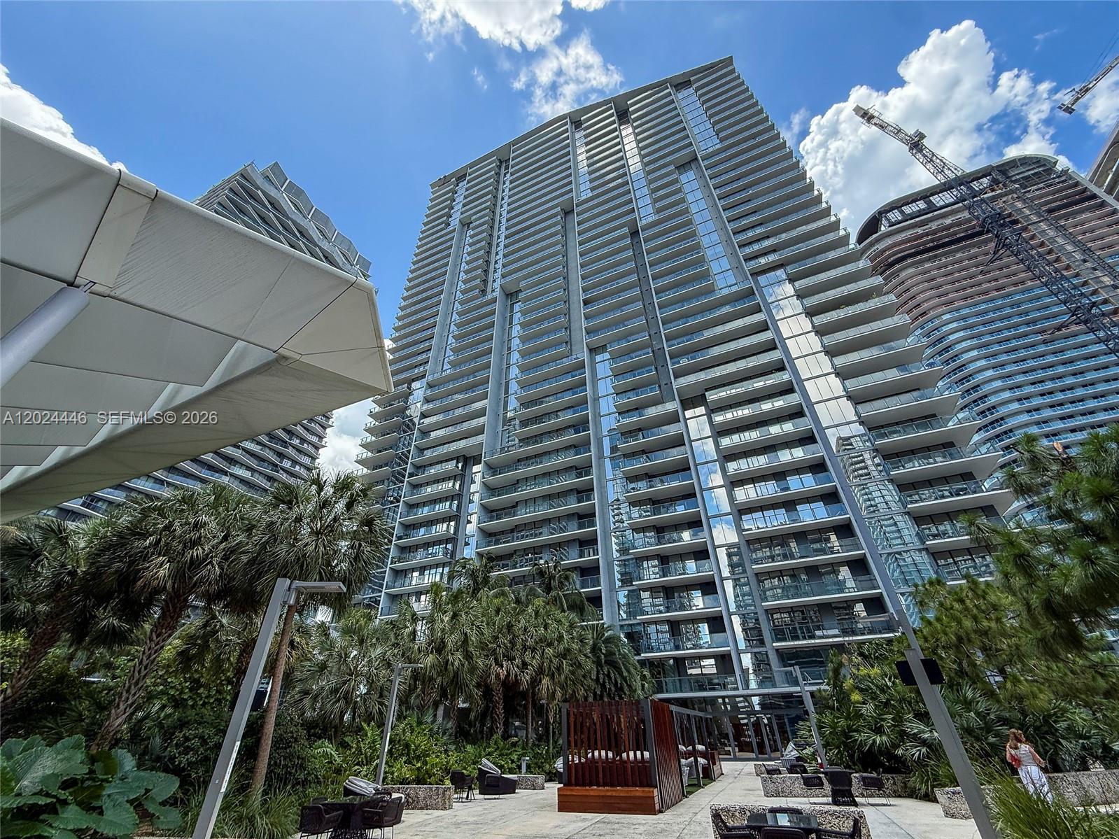 88 SW 7th St #2008, Miami FL 33130