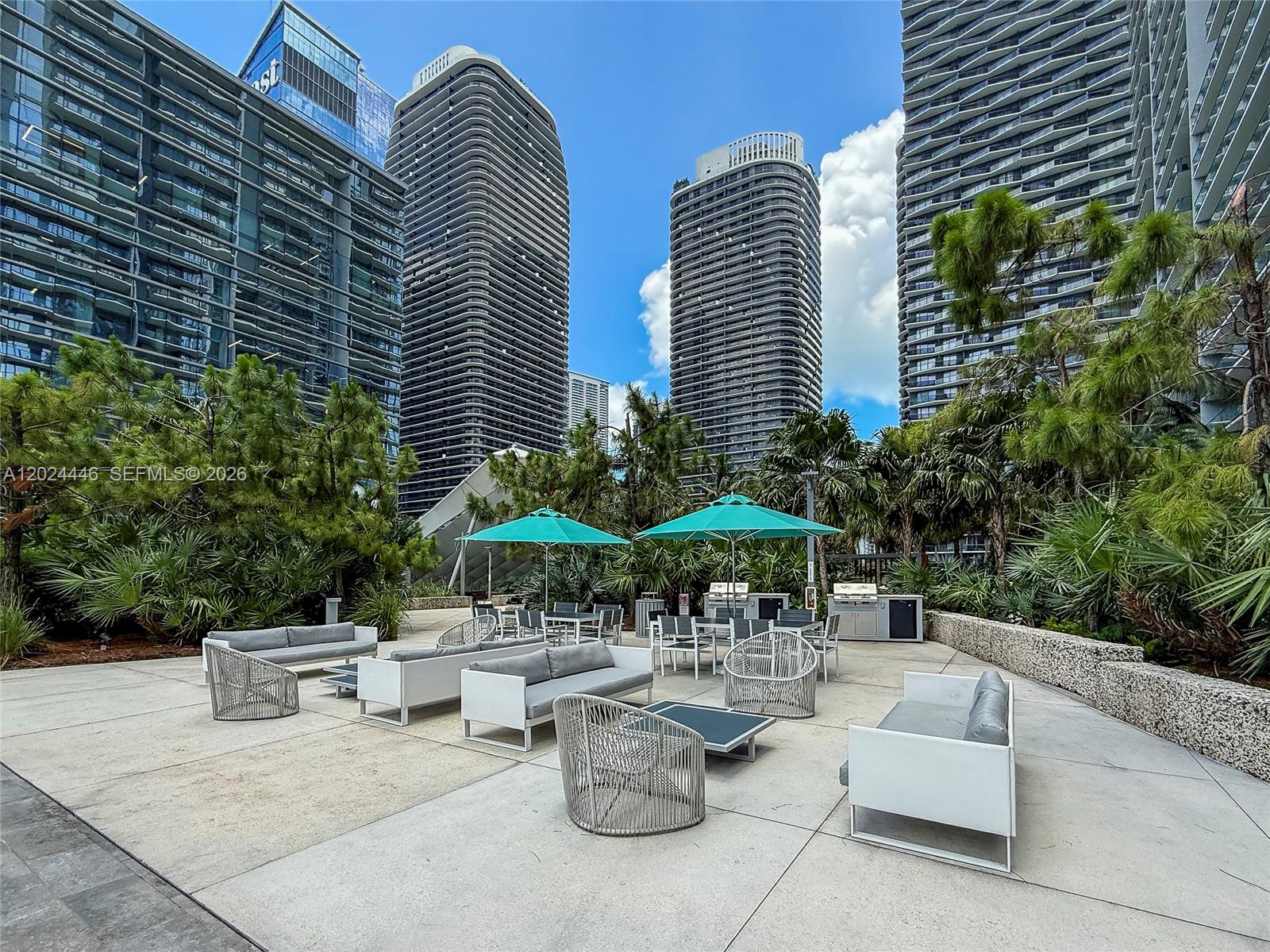 88 SW 7th St #2008, Miami FL 33130
