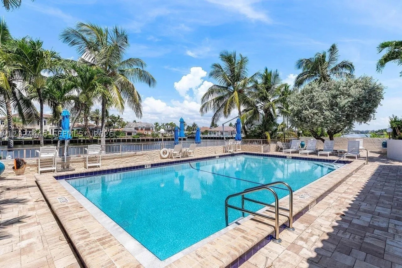1222 Hillsboro Mile #15, Hillsboro Beach FL 33062