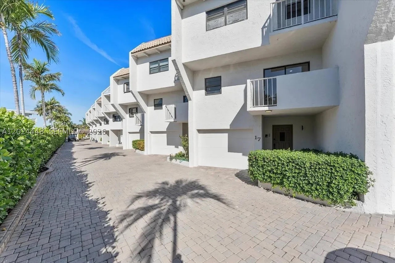 1222 Hillsboro Mile #15, Hillsboro Beach FL 33062