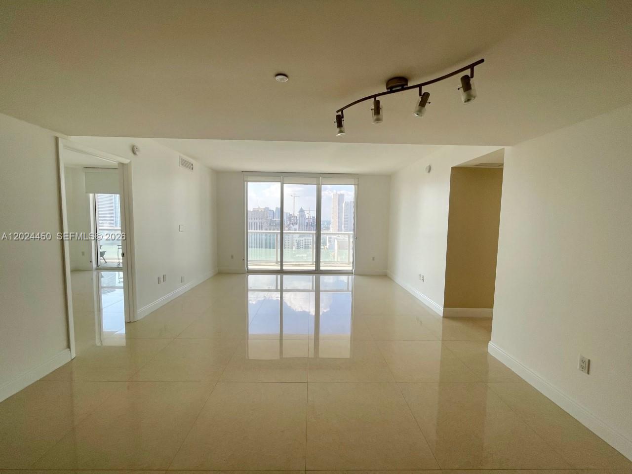 50 Biscayne Blvd #2401, Miami FL 33132