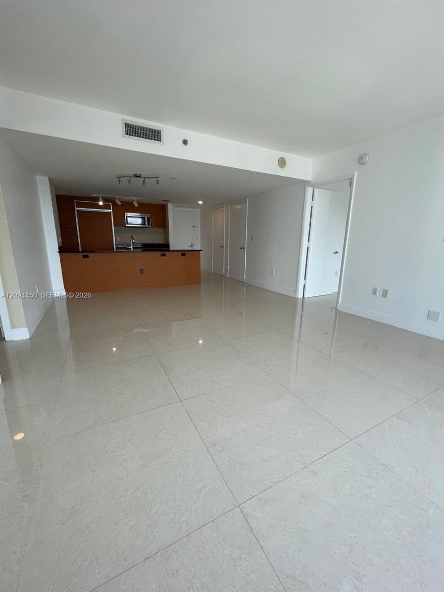 50 Biscayne Blvd #2401, Miami FL 33132