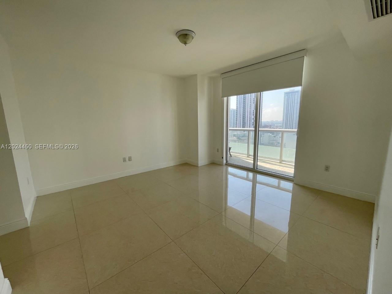 50 Biscayne Blvd #2401, Miami FL 33132