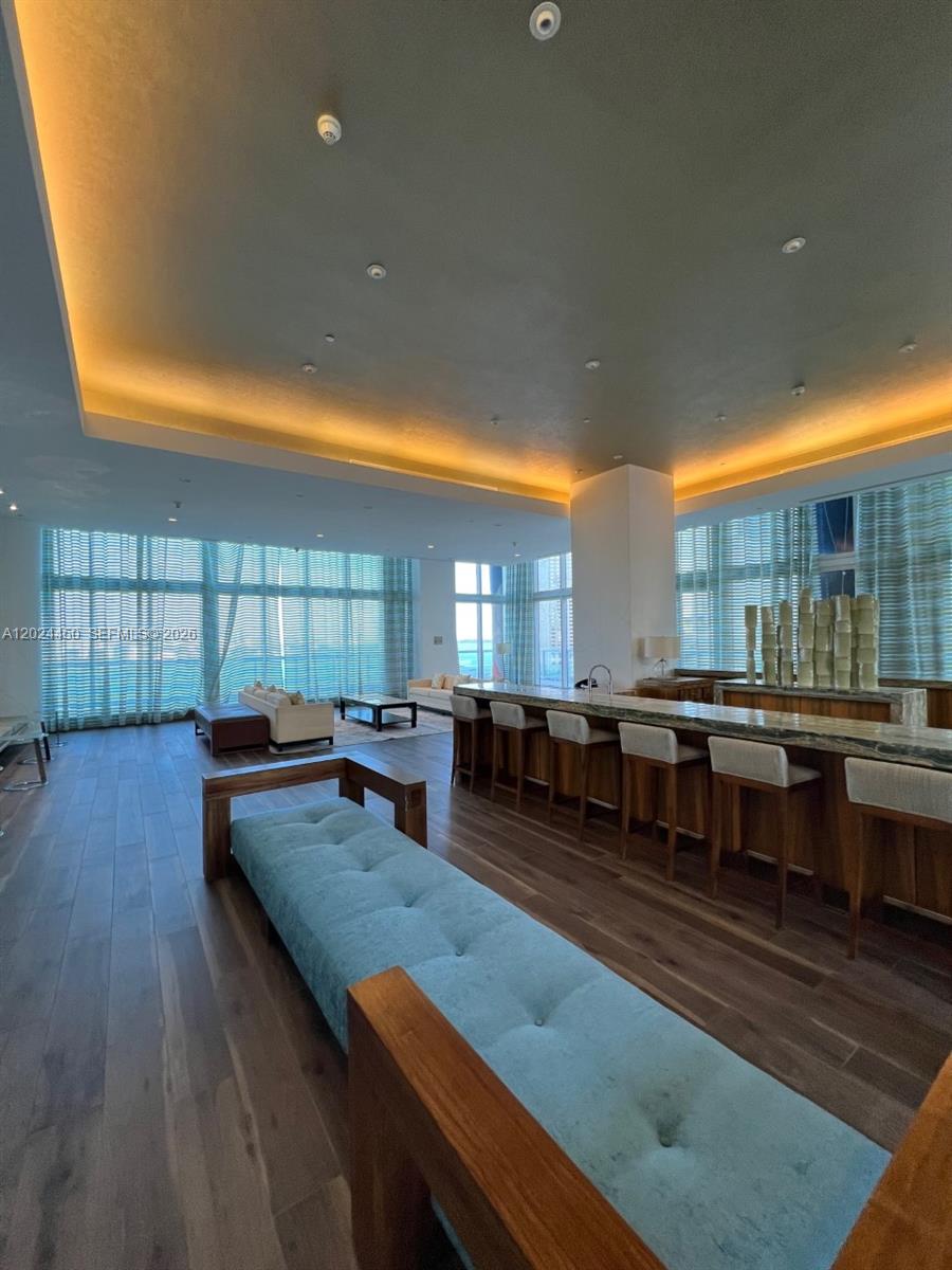 50 Biscayne Blvd #2401, Miami FL 33132