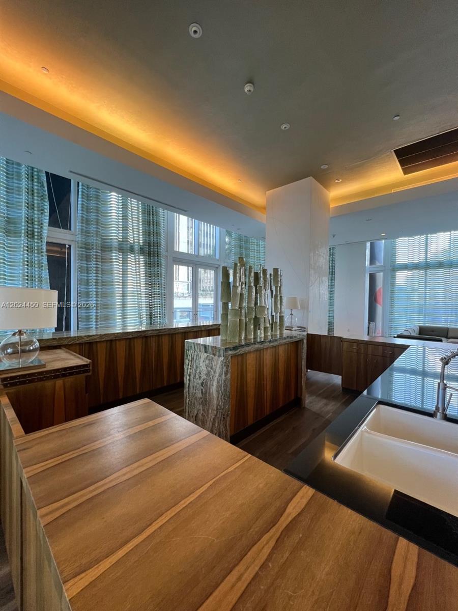 50 Biscayne Blvd #2401, Miami FL 33132