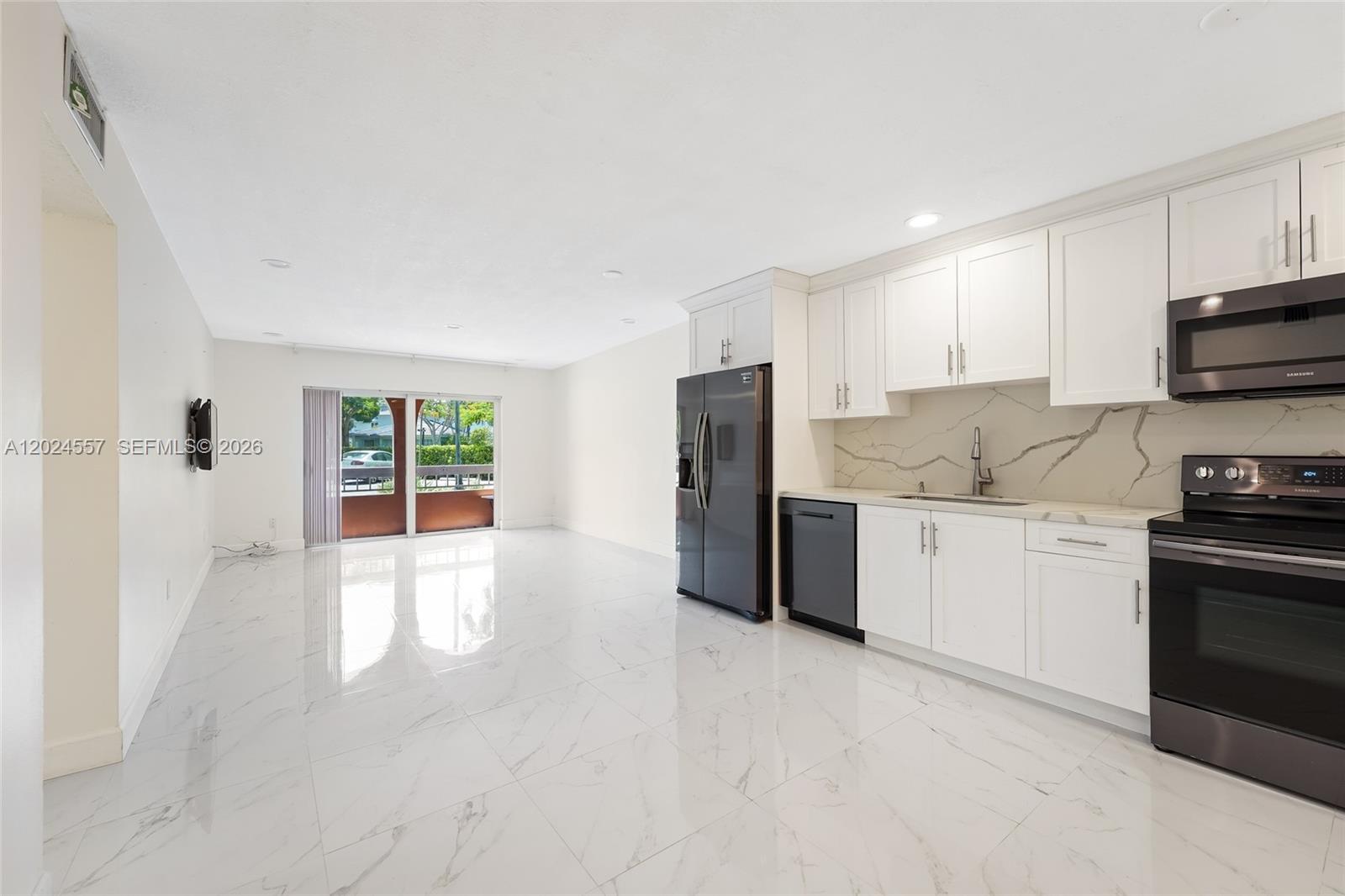 7920 Camino Real #M-109, Miami FL 33143