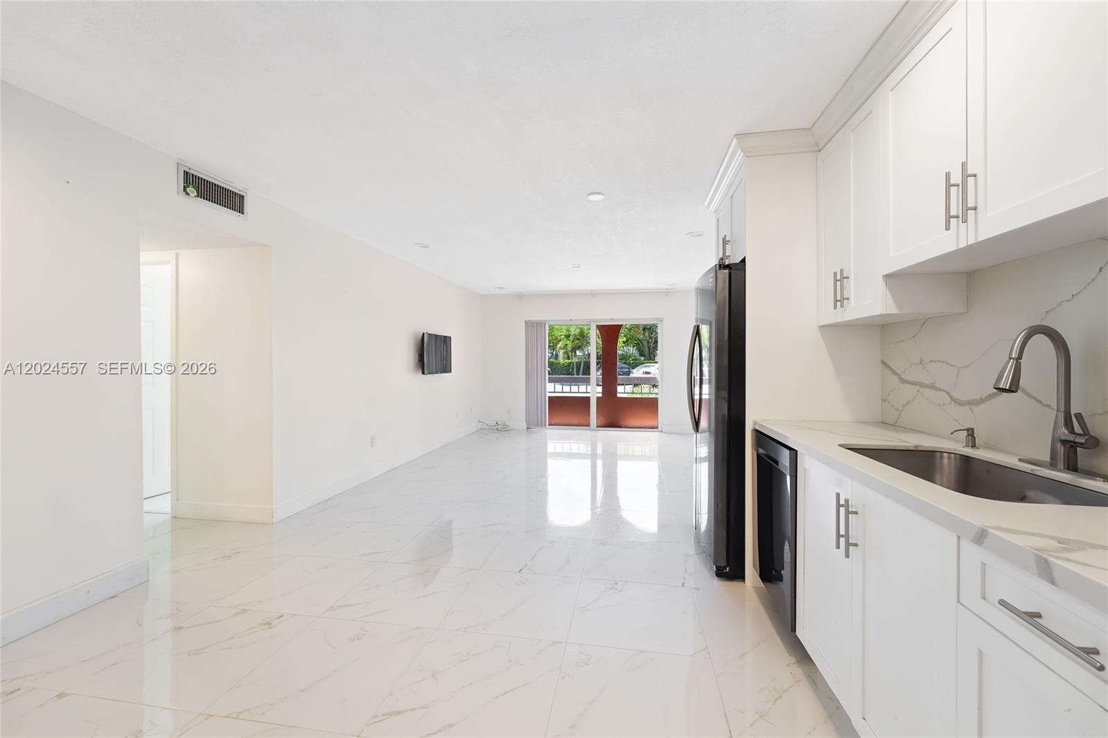 7920 Camino Real #M-109, Miami FL 33143