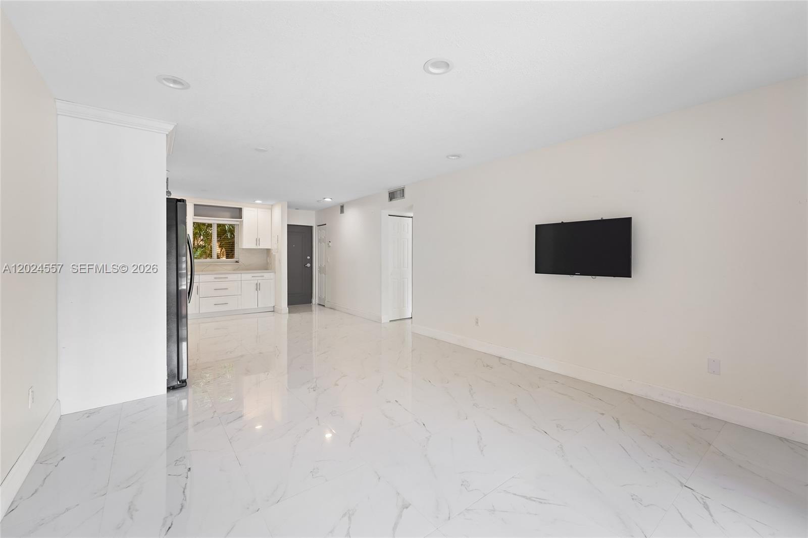 7920 Camino Real #M-109, Miami FL 33143