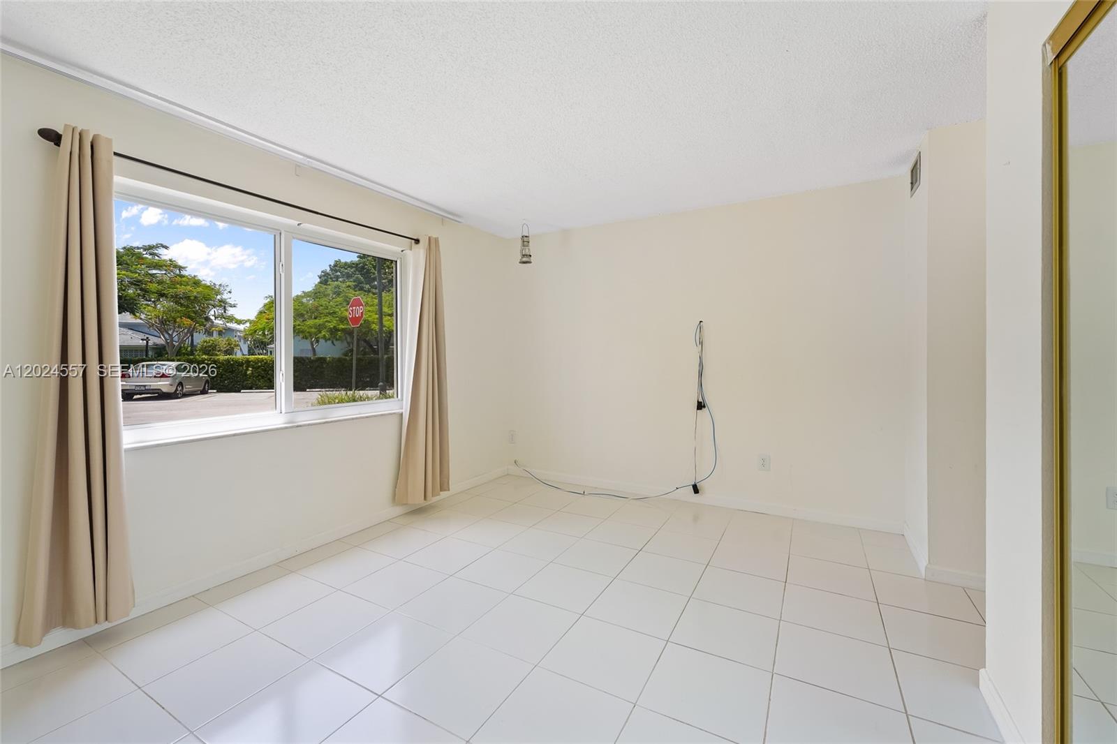 7920 Camino Real #M-109, Miami FL 33143