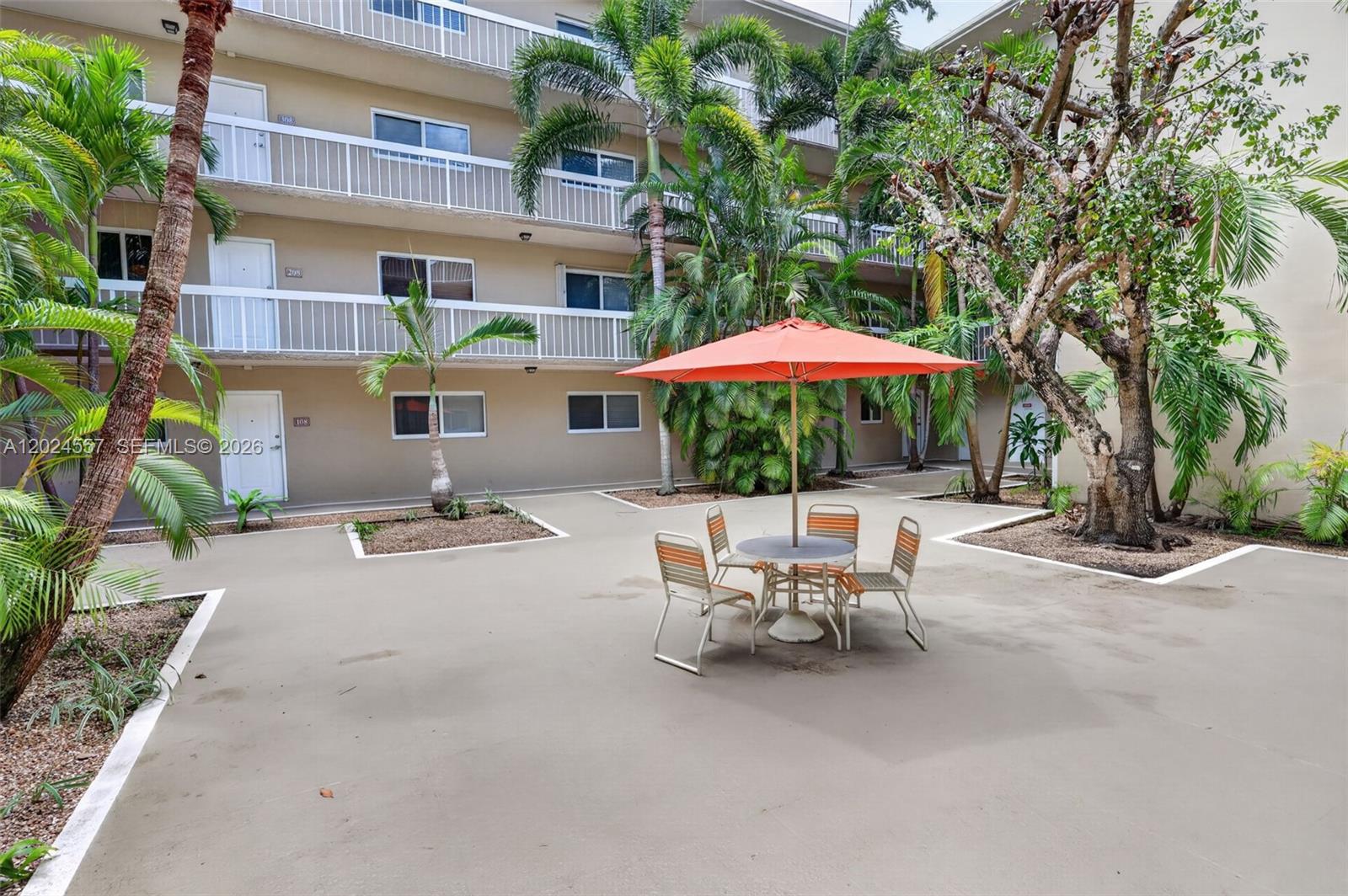 7920 Camino Real #M-109, Miami FL 33143