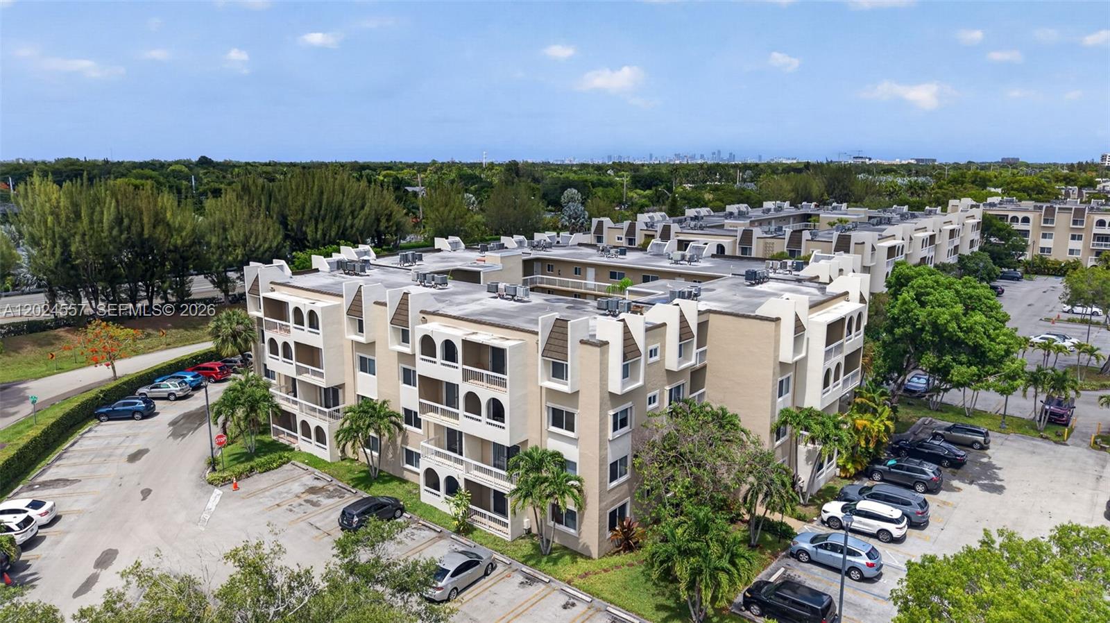 7920 Camino Real #M-109, Miami FL 33143