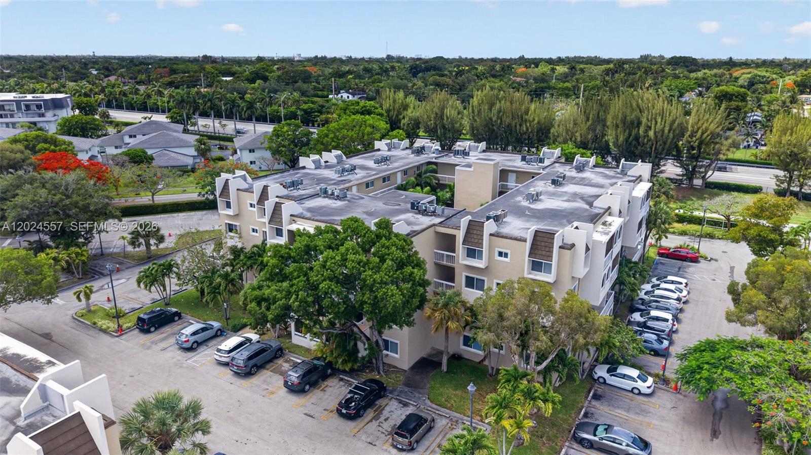 7920 Camino Real #M-109, Miami FL 33143