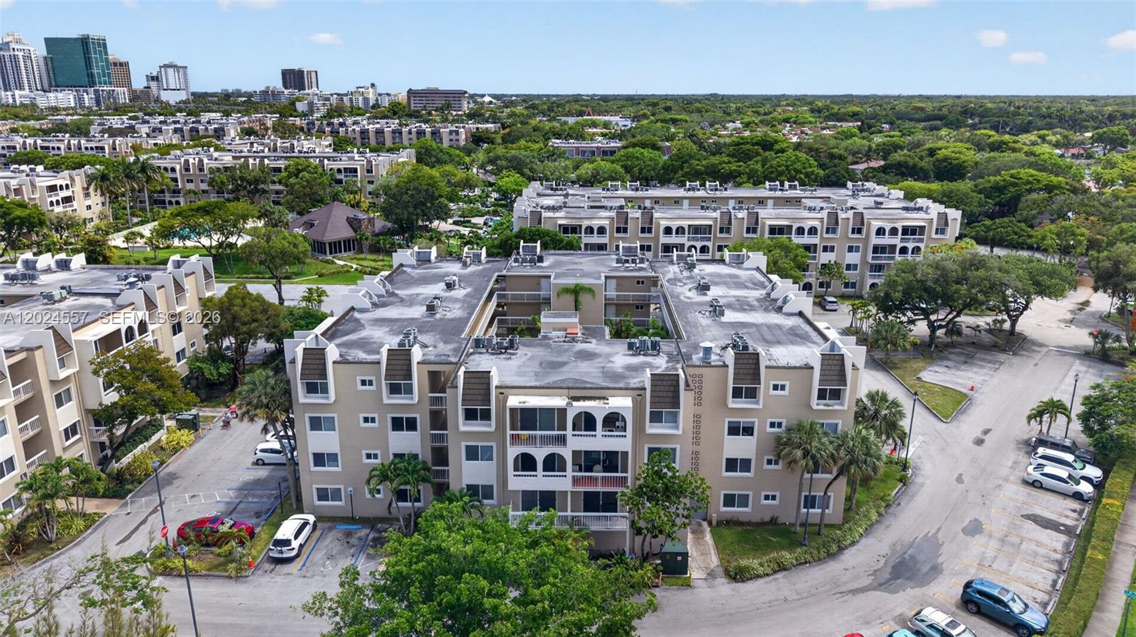 7920 Camino Real #M-109, Miami FL 33143