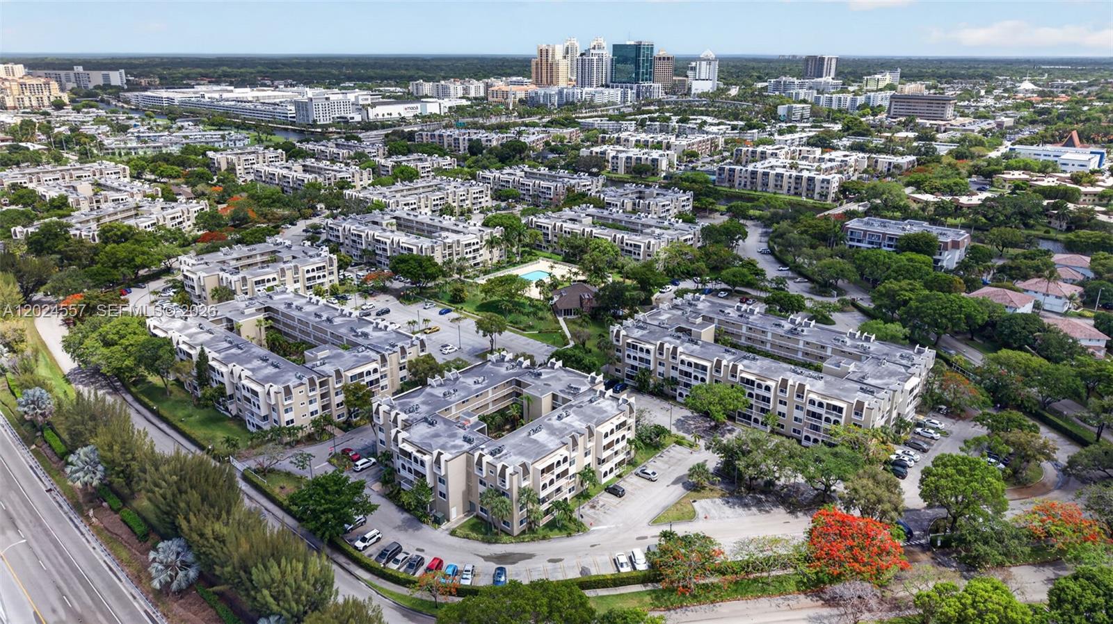 7920 Camino Real #M-109, Miami FL 33143
