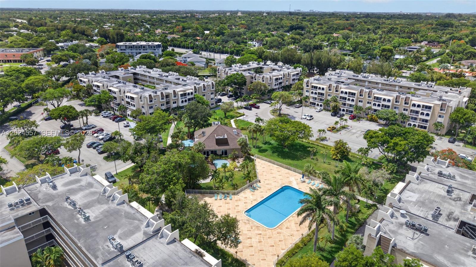 7920 Camino Real #M-109, Miami FL 33143