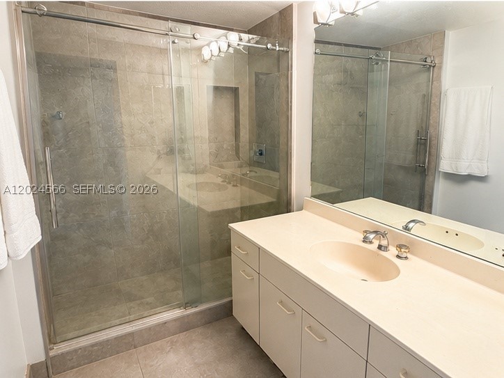 4201 Collins Ave #1503, Miami Beach FL 33140