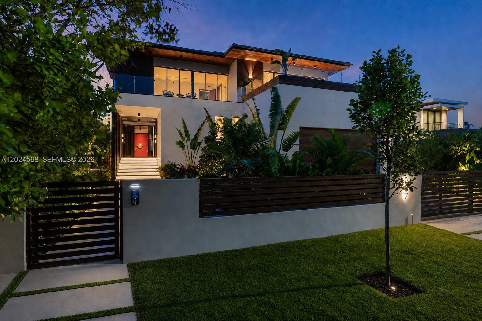 857 N Shore Dr, Miami Beach FL 33141