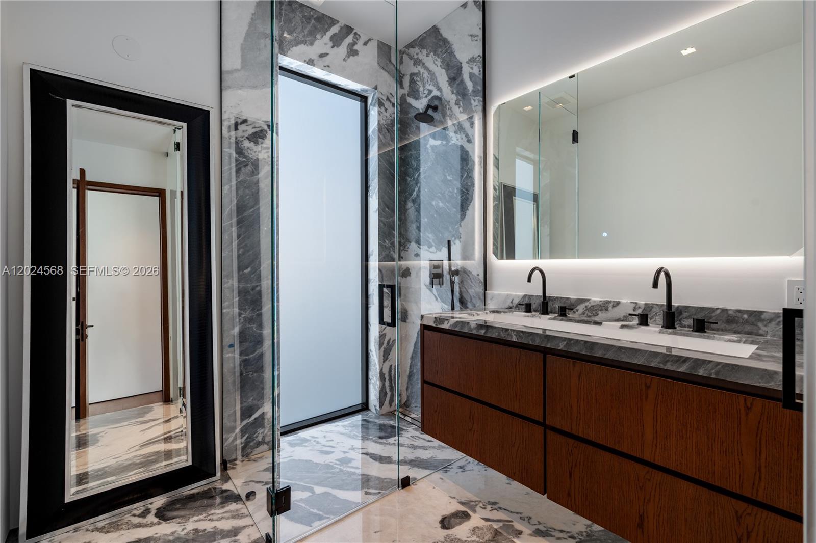 857 N Shore Dr, Miami Beach FL 33141