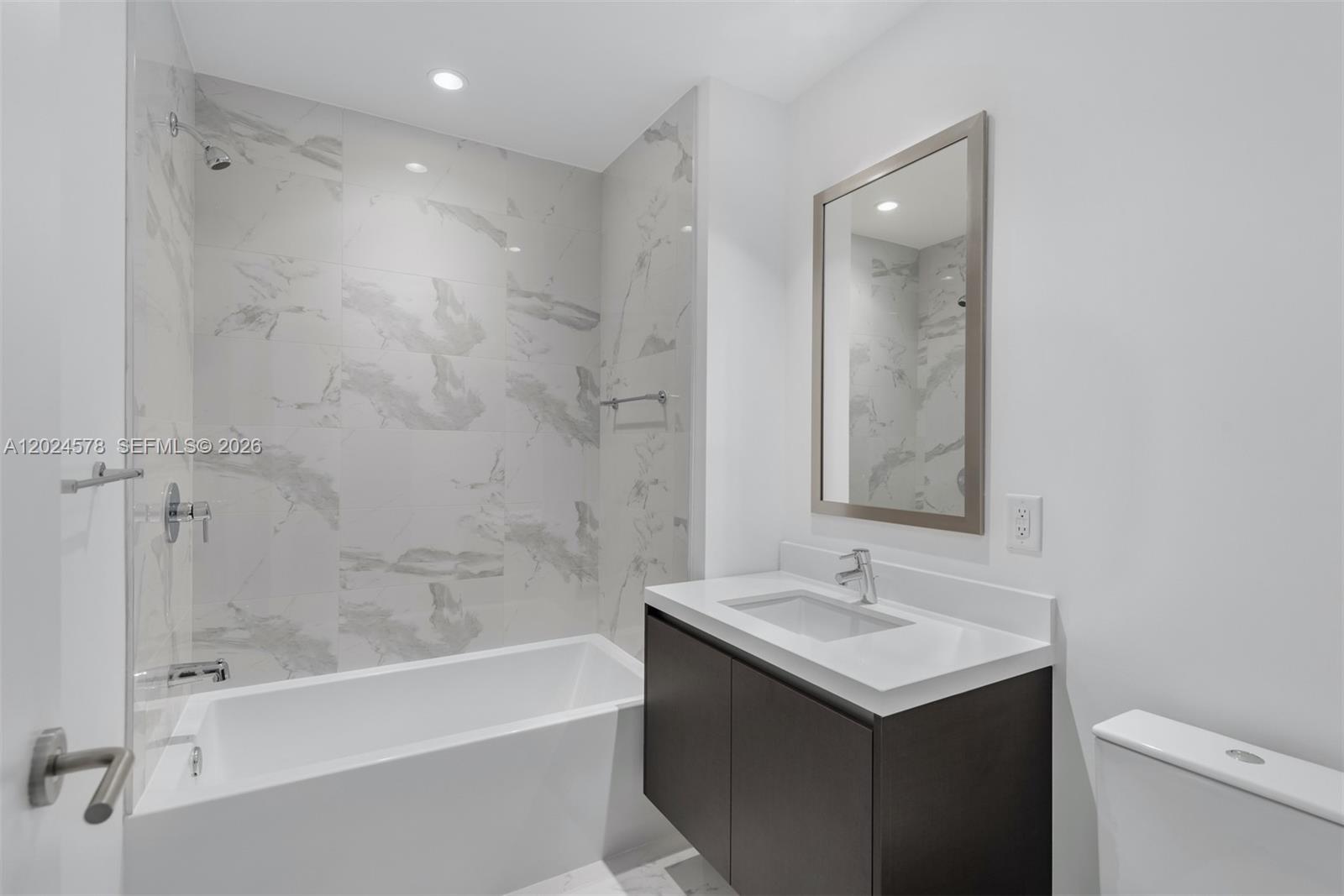 851 NE 1st Ave #4305, Miami FL 33132