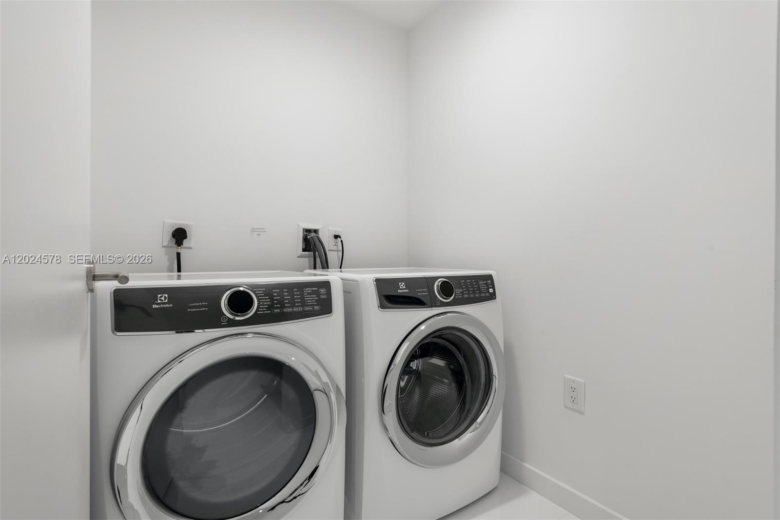 851 NE 1st Ave #4305, Miami FL 33132