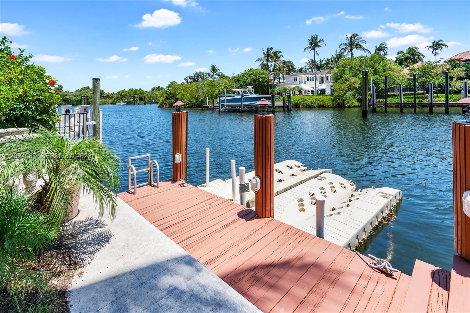 832 Harbour Isle Place, North Palm Beach FL 33410
