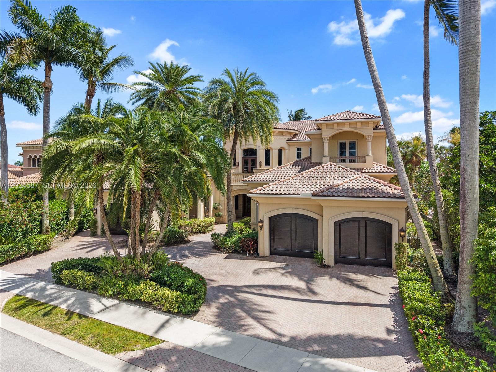 832 Harbour Isle Place, North Palm Beach FL 33410