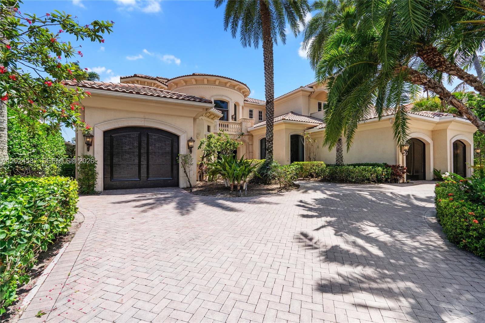 832 Harbour Isle Place, North Palm Beach FL 33410