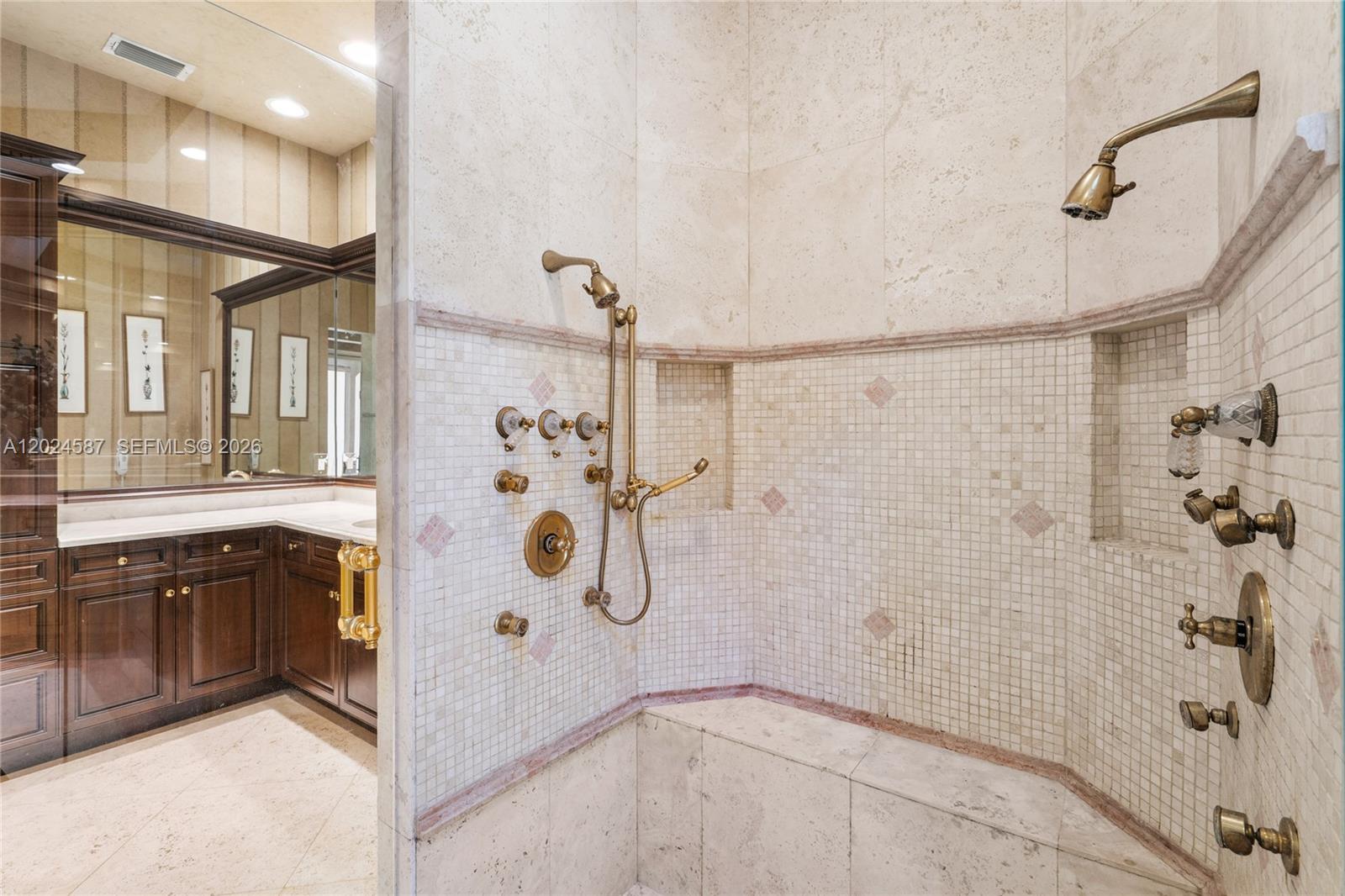832 Harbour Isle Place, North Palm Beach FL 33410