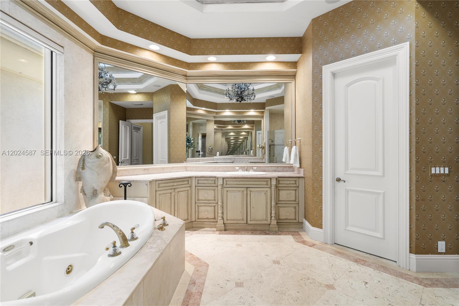 832 Harbour Isle Place, North Palm Beach FL 33410