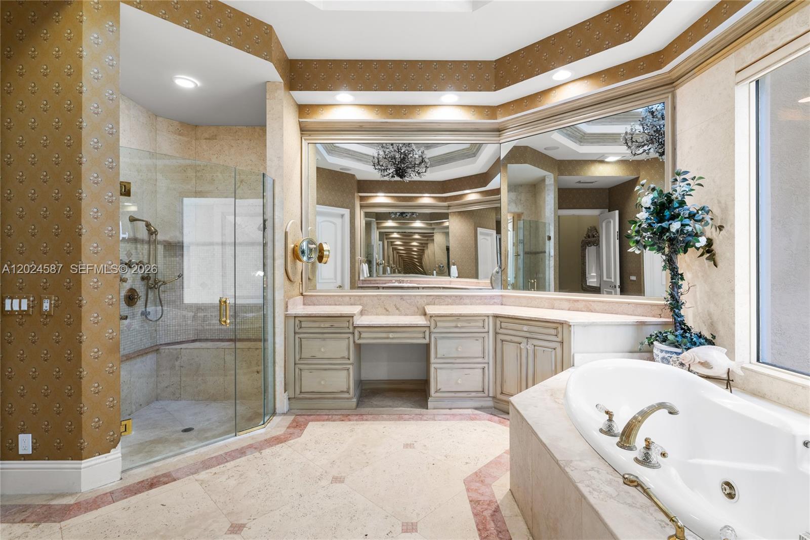 832 Harbour Isle Place, North Palm Beach FL 33410