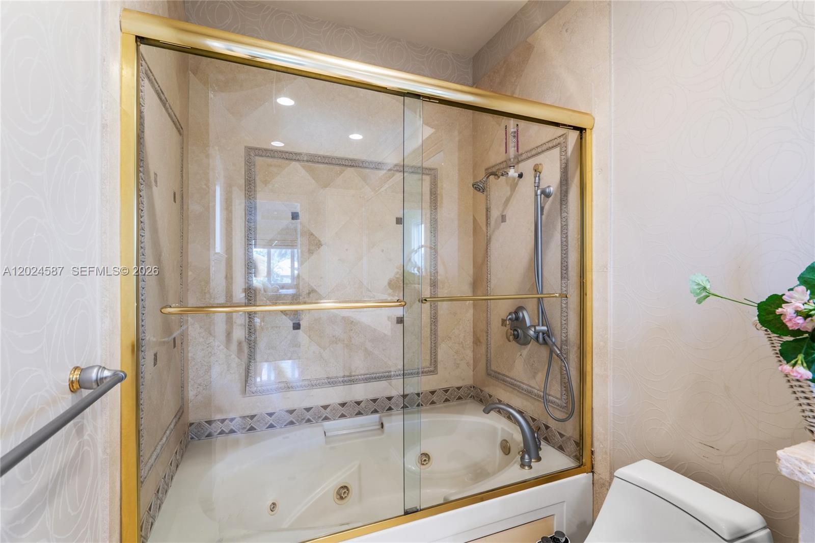 832 Harbour Isle Place, North Palm Beach FL 33410