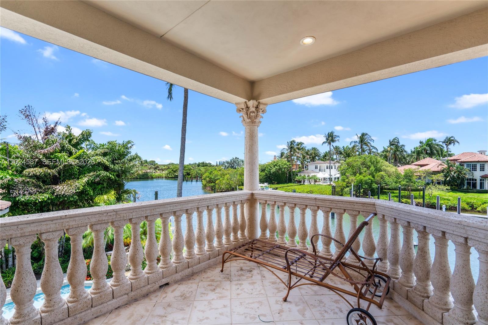 832 Harbour Isle Place, North Palm Beach FL 33410