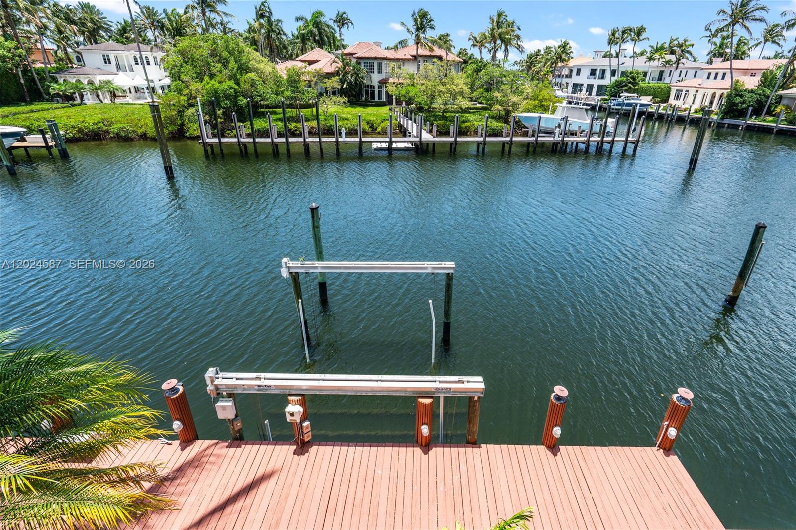 832 Harbour Isle Place, North Palm Beach FL 33410