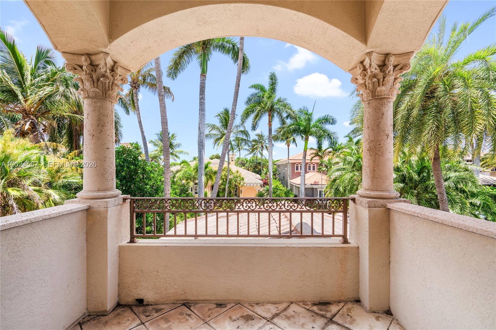 832 Harbour Isle Place, North Palm Beach FL 33410
