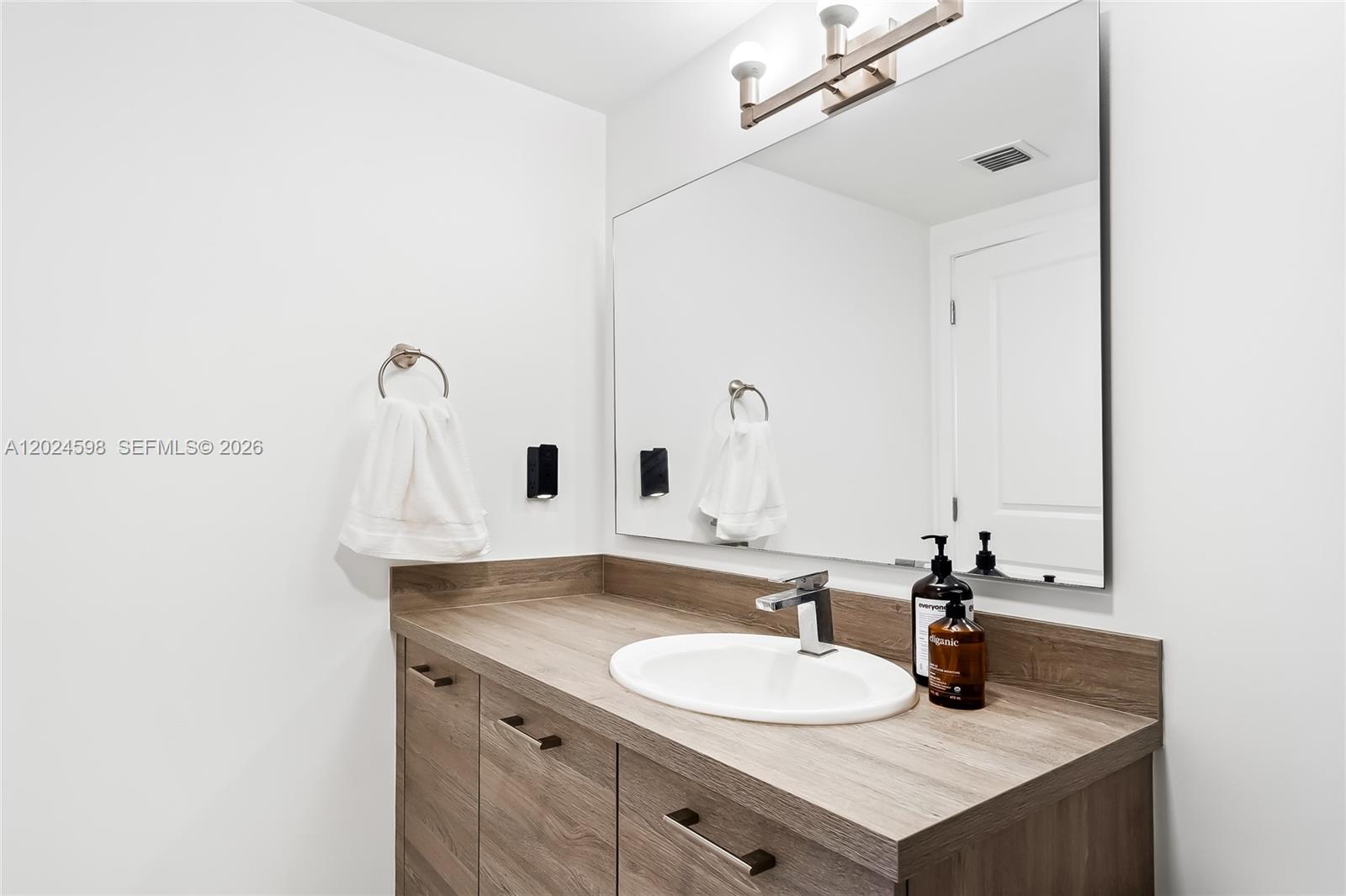 400 Sunny Isles Blvd #1202, Sunny Isles Beach FL 33160