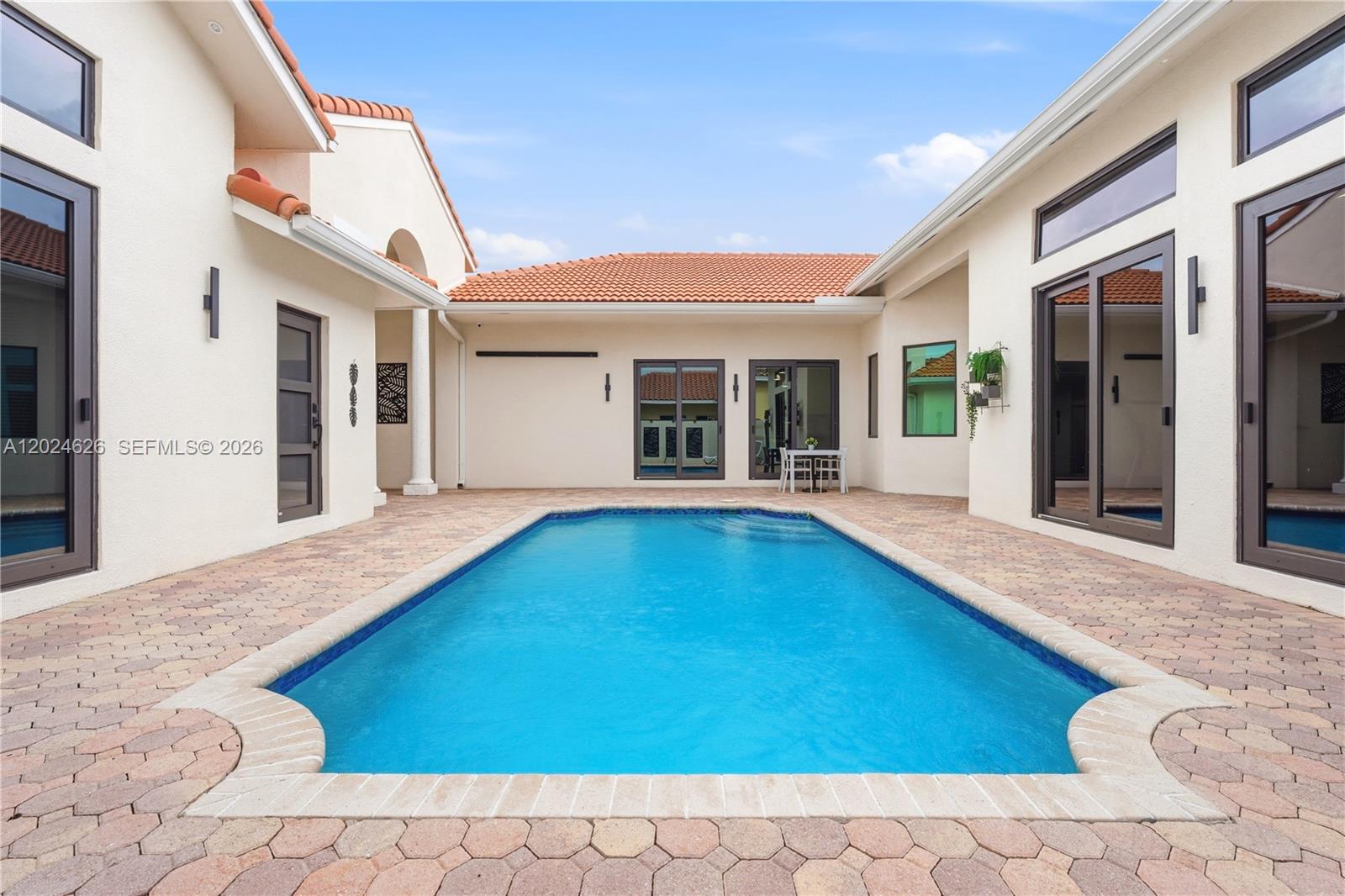 16460 NW 12th St, Pembroke Pines FL 33028