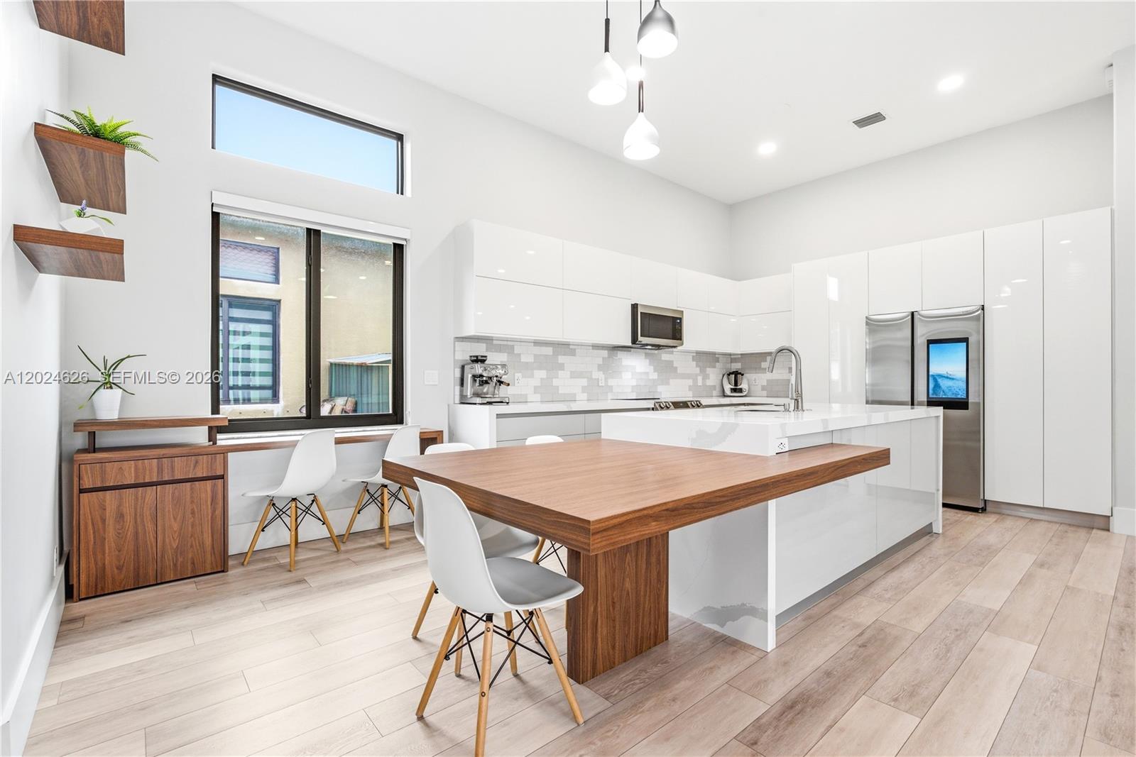 16460 NW 12th St, Pembroke Pines FL 33028