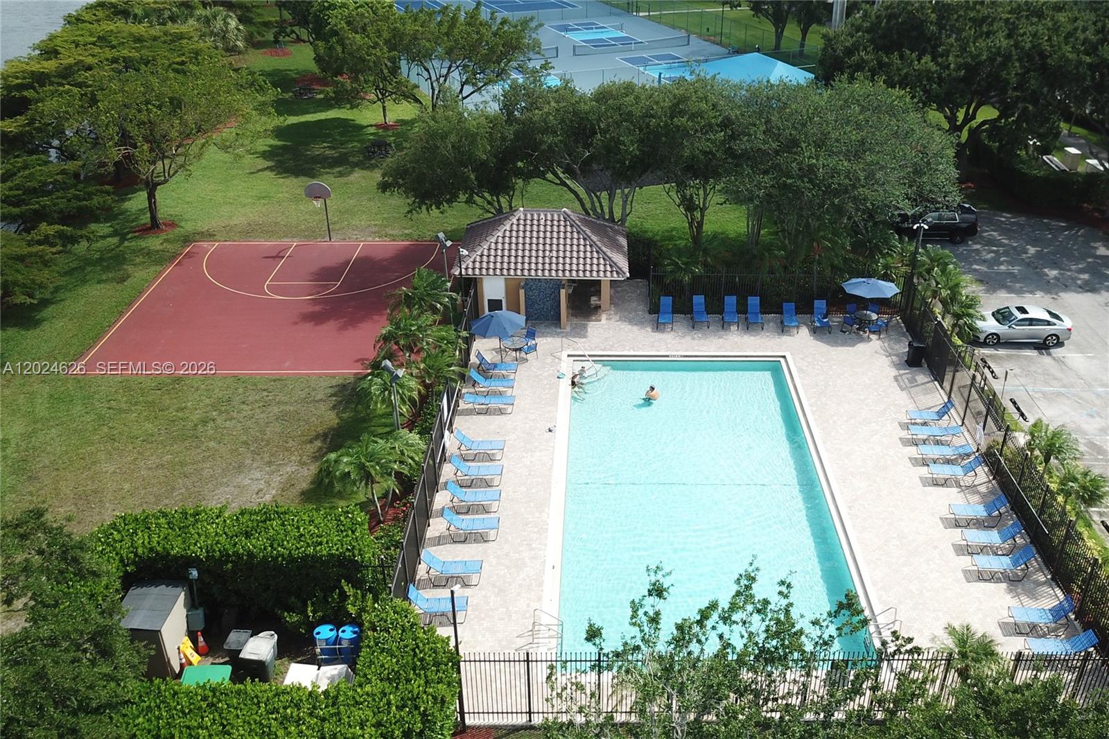 16460 NW 12th St, Pembroke Pines FL 33028
