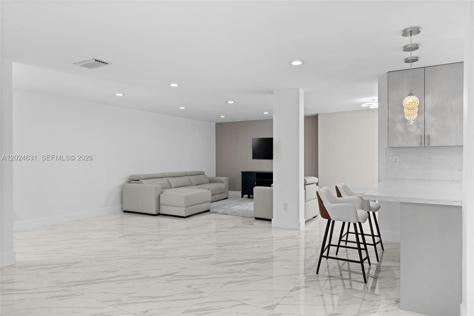 3549 Magellan Cir #418, Aventura FL 33180