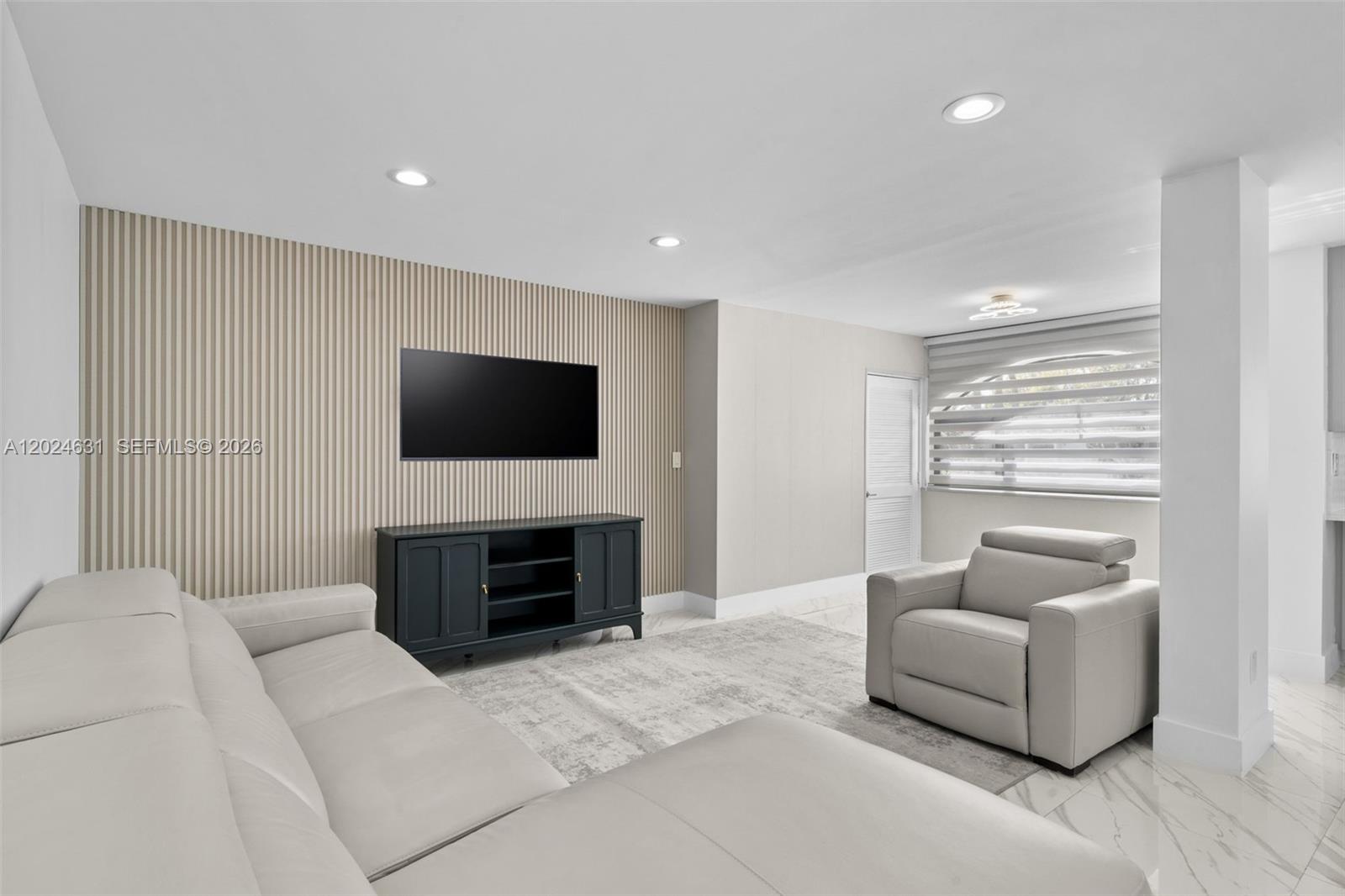 3549 Magellan Cir #418, Aventura FL 33180