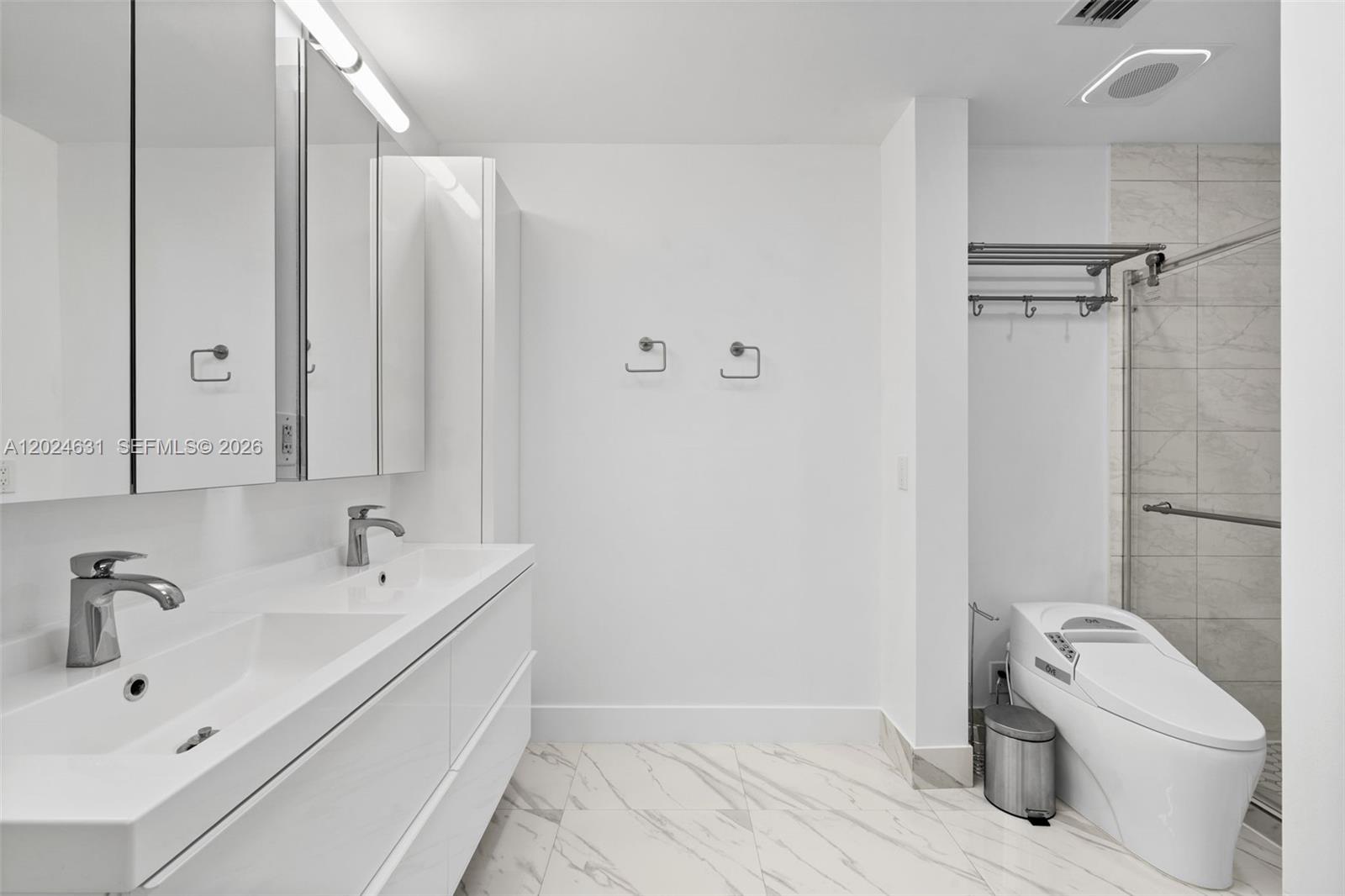 3549 Magellan Cir #418, Aventura FL 33180